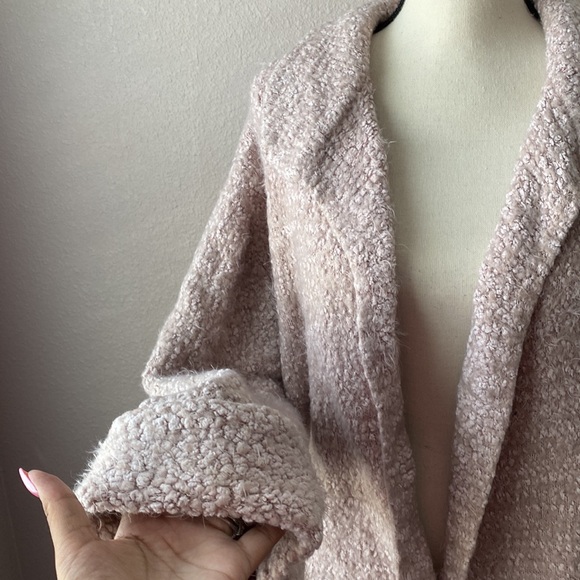 Tobi Oversized Pink Fuzzy Cardigan - Picture 4 of 11